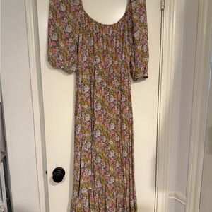 Elegant Floral Puff Sleeve Maxi Dress